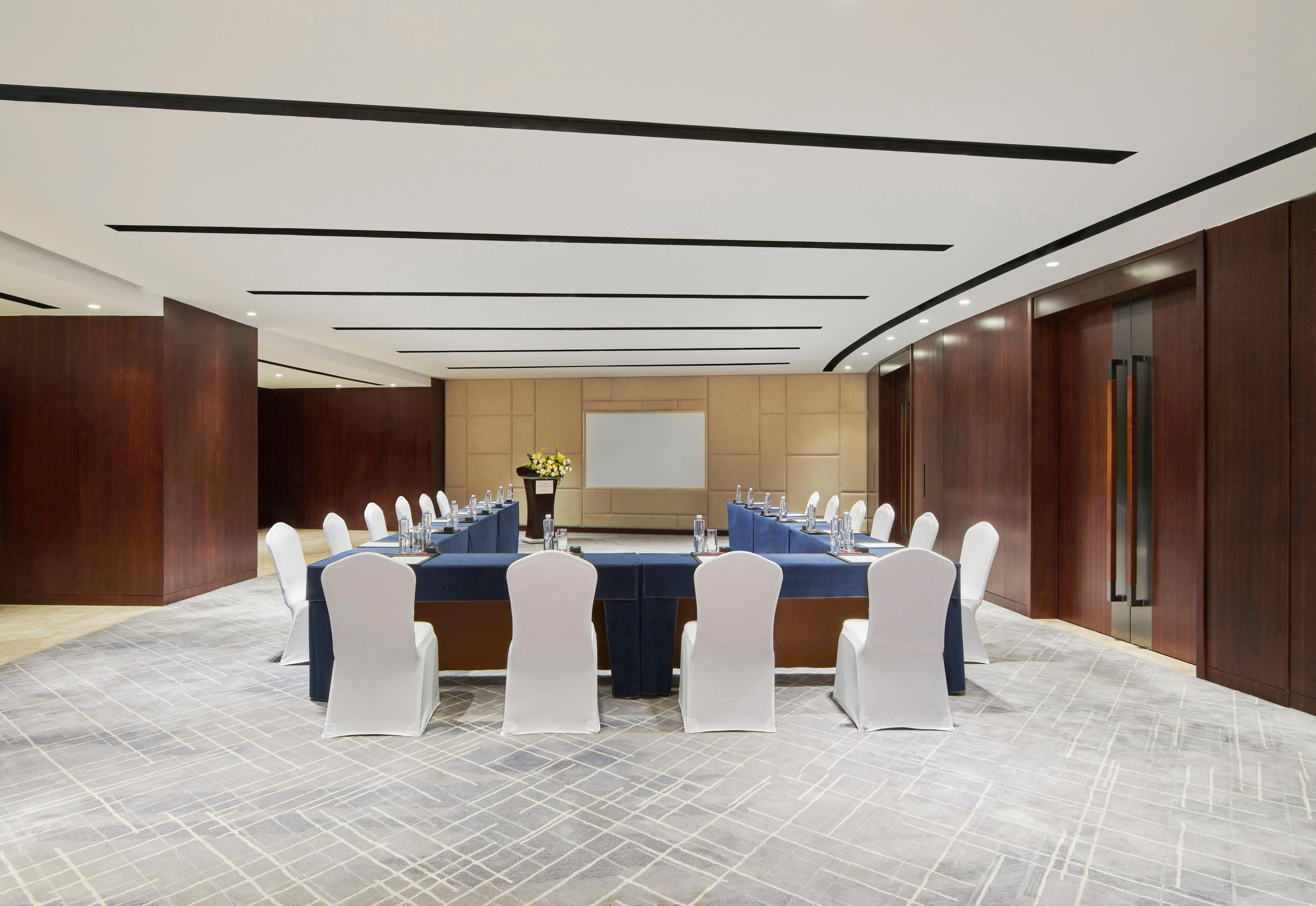 Crowne Plaza Zhuhai City Center By Ihg - Offers Free One-Way Shuttle To Chimelong Ocean Kingdom Εξωτερικό φωτογραφία