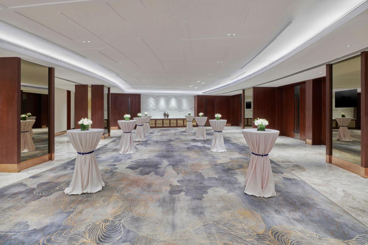 Crowne Plaza Zhuhai City Center By Ihg - Offers Free One-Way Shuttle To Chimelong Ocean Kingdom Εξωτερικό φωτογραφία