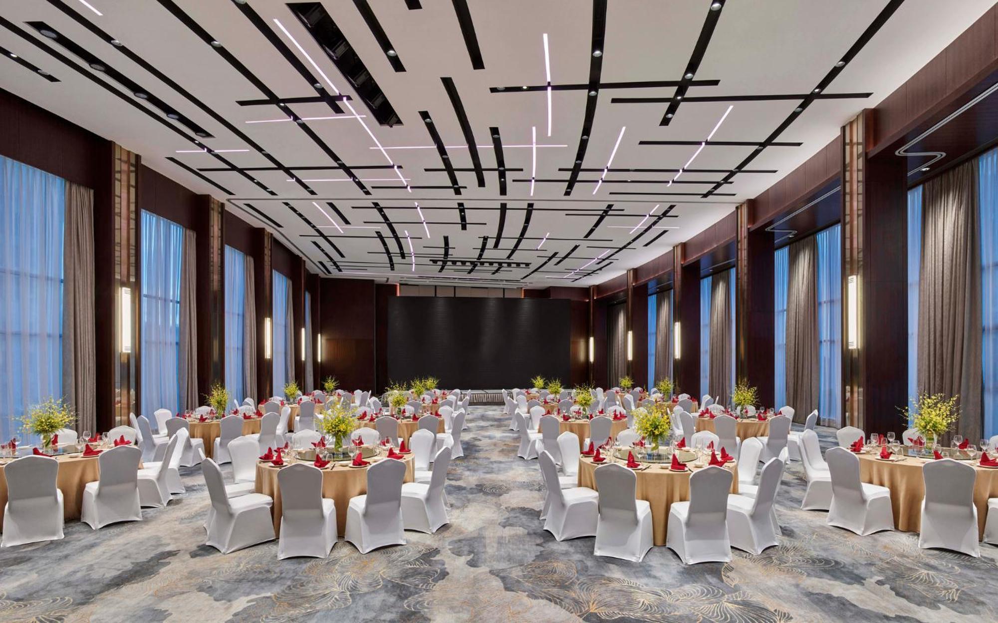 Crowne Plaza Zhuhai City Center By Ihg - Offers Free One-Way Shuttle To Chimelong Ocean Kingdom Εξωτερικό φωτογραφία