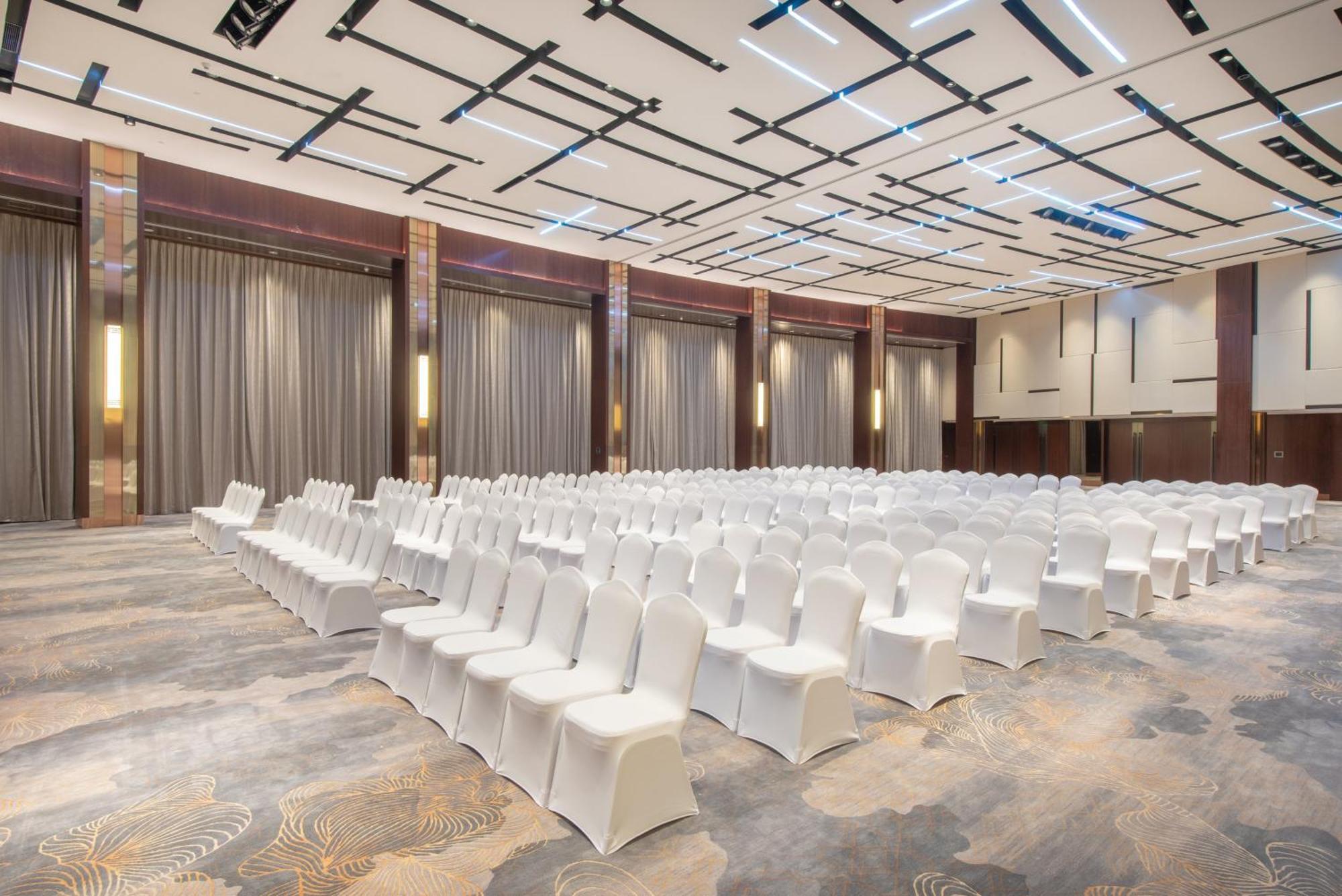 Crowne Plaza Zhuhai City Center By Ihg - Offers Free One-Way Shuttle To Chimelong Ocean Kingdom Εξωτερικό φωτογραφία